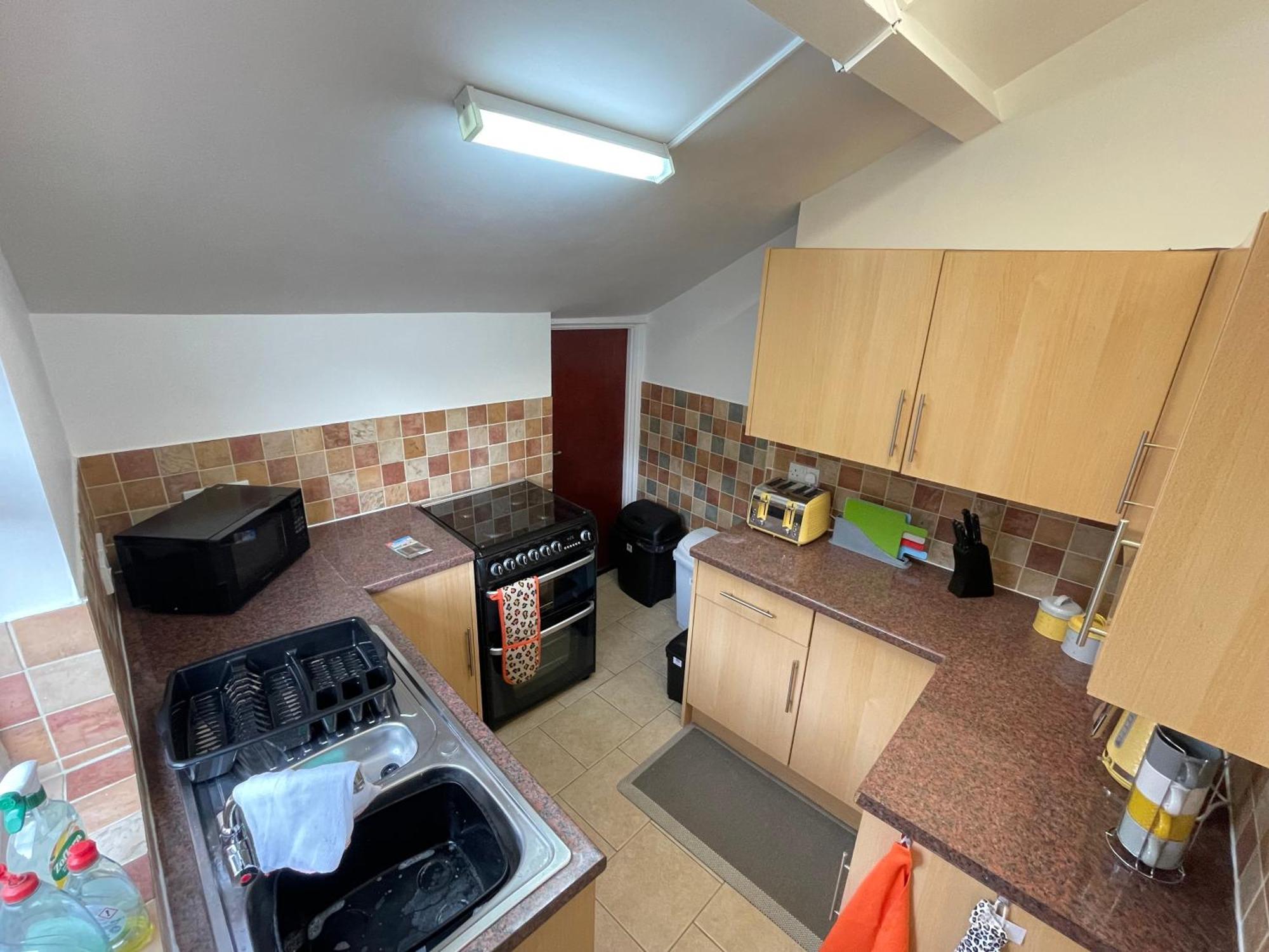 شقة Beanies Lornestreet Four Bed House سويندون المظهر الخارجي الصورة